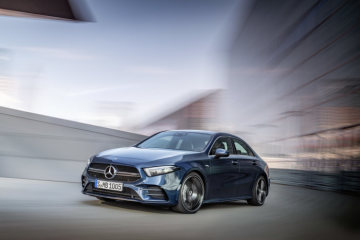 Mercedes-AMG A 35 4MATIC Saloon, denim blue