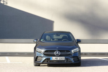 Mercedes-AMG A 35 4MATIC Saloon, denim blue