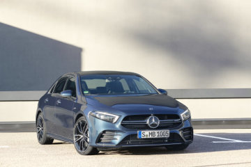 Mercedes-AMG A 35 4MATIC Saloon, denim blue