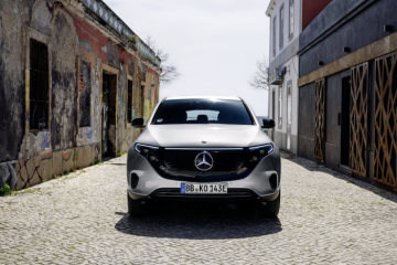 A special car for a special moment: A limited special edition marks Mercedes-Benz's resolute departure into the era of electric mobility – the EQC Edition 1886 (combined electric energy consumption: 20.8 – 19.7 kWh/100 km; combined CO2 emissions: 0 g/km)*. With the EQC Edition 1886, the brand with the star is emphasizing that its idea of future mobility goes well beyond vehicles themselves. *Electric energy consumption and range have been determined on the basis of Regulation (EC) No. 692/2008. Electric energy consumption and range depend on the vehicle configuration.