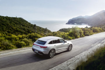 A special car for a special moment: A limited special edition marks Mercedes-Benz's resolute departure into the era of electric mobility – the EQC Edition 1886 (combined electric energy consumption: 20.8 – 19.7 kWh/100 km; combined CO2 emissions: 0 g/km)*. With the EQC Edition 1886, the brand with the star is emphasizing that its idea of future mobility goes well beyond vehicles themselves. *Electric energy consumption and range have been determined on the basis of Regulation (EC) No. 692/2008. Electric energy consumption and range depend on the vehicle configuration.