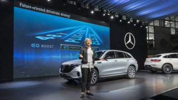 Following the successful "eve" event Britta Seeger, Member of the Board of Management of Daimler AG, responsible for Mercedes-Benz Cars Sales and Dietmar Exler, President  &  CEO of Mercedes-Benz USA, presented three further world premieres on the first press day of the NYIAS 2019: on display for the first time in the Big Apple were the new Mercedes-Benz GLS, the Mercedes-Benz GLC Coupé and the EQC Edition 18 86 (combined electrical consumption: 20.8 – 19.7 kWh/100 km; combined CO2 emissions: 0 g/km)i.