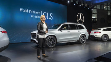 Following the successful "eve" event Britta Seeger, Member of the Board of Management of Daimler AG, responsible for Mercedes-Benz Cars Sales and Dietmar Exler, President  &  CEO of Mercedes-Benz USA, presented three further world premieres on the first press day of the NYIAS 2019: on display for the first time in the Big Apple were the new Mercedes-Benz GLS, the Mercedes-Benz GLC Coupé and the EQC Edition 1886 (combined electrical consumption: 20.8 – 19.7 kWh/100 km; combined CO2 emissions: 0 g/km)i. 