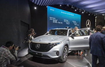 Following the suc cessful "eve" event Britta Seeger, Member of the Board of Management of Daimler AG, responsible for Mercedes-Benz Cars Sales and Dietmar Exler, President  &  CEO of Mercedes-Benz USA, presented three further world premieres on the first press day of the NYIAS 2019: on display for the first time in the Big Apple were the new Mercedes-Benz GLS, the Mercedes-Benz GLC Coupé and the EQC Edition 1886 (combined electrical consumption: 20.8 – 19.7 kWh/100 km; combined CO2 emissions: 0 g/km)i.