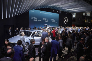 Following the successful "eve" event Britta Seeger, Member of the Board of Management of Daimler AG, responsible for Mercedes-Benz Cars Sales and Dietmar Exler, President  &  CEO of Mercedes-Benz USA, presented three further world premieres on the first press day of the NYIAS 2019: on display for the first time in the Big Apple were the new Mercedes-Benz GLS, the Mercedes-Benz GLC Coupé and the EQC Edition 1886 (combined electrical consumption: 20.8 – 19.7 kWh/100 km; combined CO2 emissions: 0 g/km)i.
