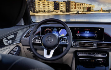 EQC 400 4MATIC; obsidian black metallic; Leather silk beige