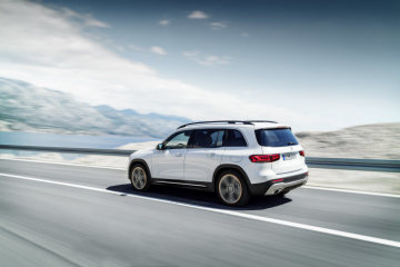 Mercedes-Benz GLB Edition 1, digital white
