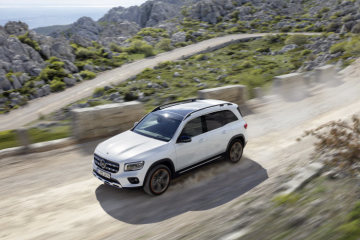 Mercedes-Benz GLB Edition 1, digital white