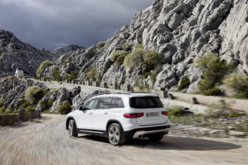 Mercedes-Benz GLB Edition 1, digital white
