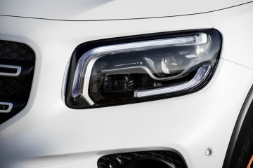 Mercedes-Benz GLB Edition 1, digital white