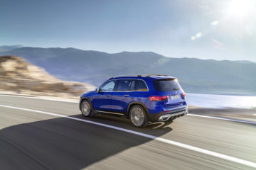 Mercedes-Benz GLB, galaxy blue