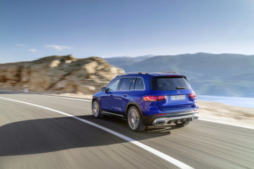 Mercedes-Benz GLB, galaxy blue