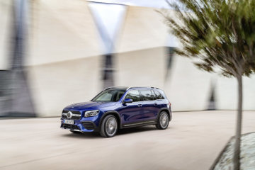 Mercedes-Benz GLB, galaxy blue