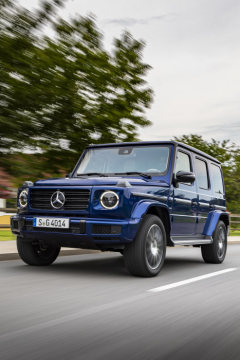 Mercedes-Benz G 400 d; brilliant blue; Nappa leather macchiato beige/yacht blue