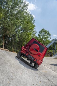 Mercedes-Benz G 350 d; hyacinthred metallic