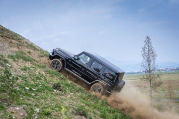 Mercedes-Benz G 500; obsidian black metallic