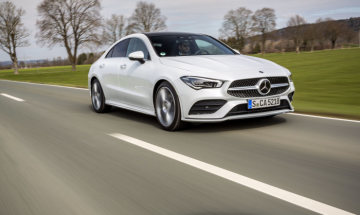 Mercedes-Benz CLA 220 d Coupé, digital white metallic, AMG Line, ARTICO man-made leather two-tone neva grey/black