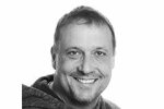christian.anosowitsch@daimler.com